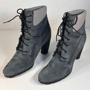 Ladies size 9 gray suede boots